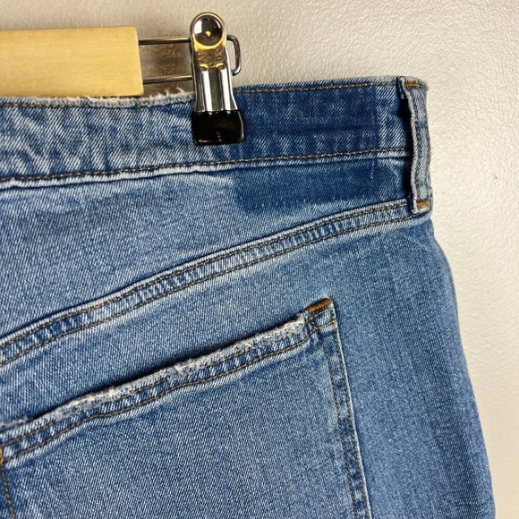 Abercrombie & Fitch Mom High Rise Jeans Size 20 Short Petite Curve Love Straight - Picture 8 of 11